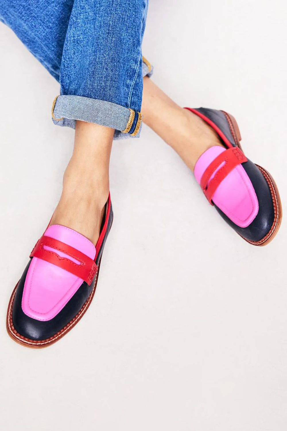 Faius™ | Mocasines elegantes con punta fina y detalles coloridos para un look único