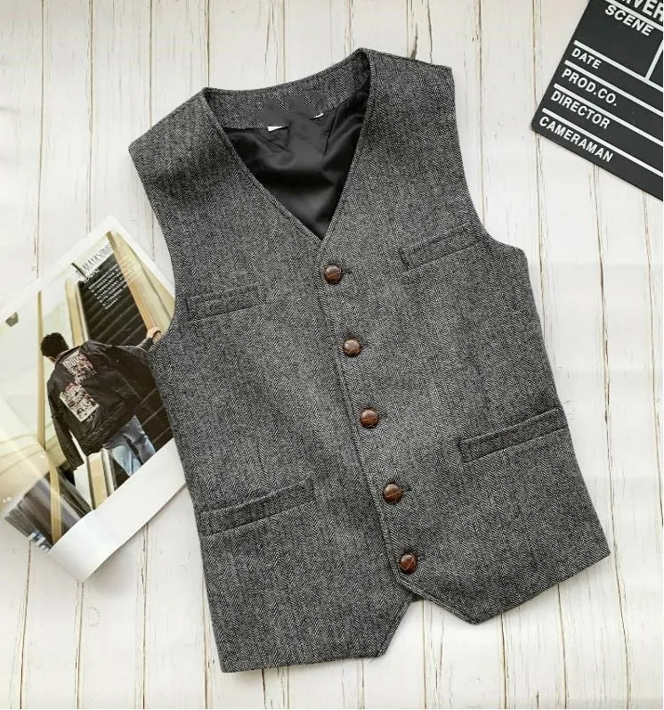 Luigi™ - Smart men's vest for a refined look