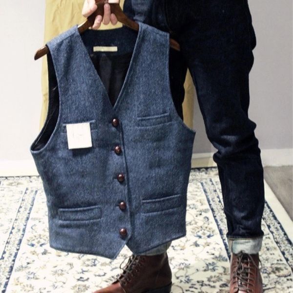 Luigi™ - Smart men's vest for a refined look