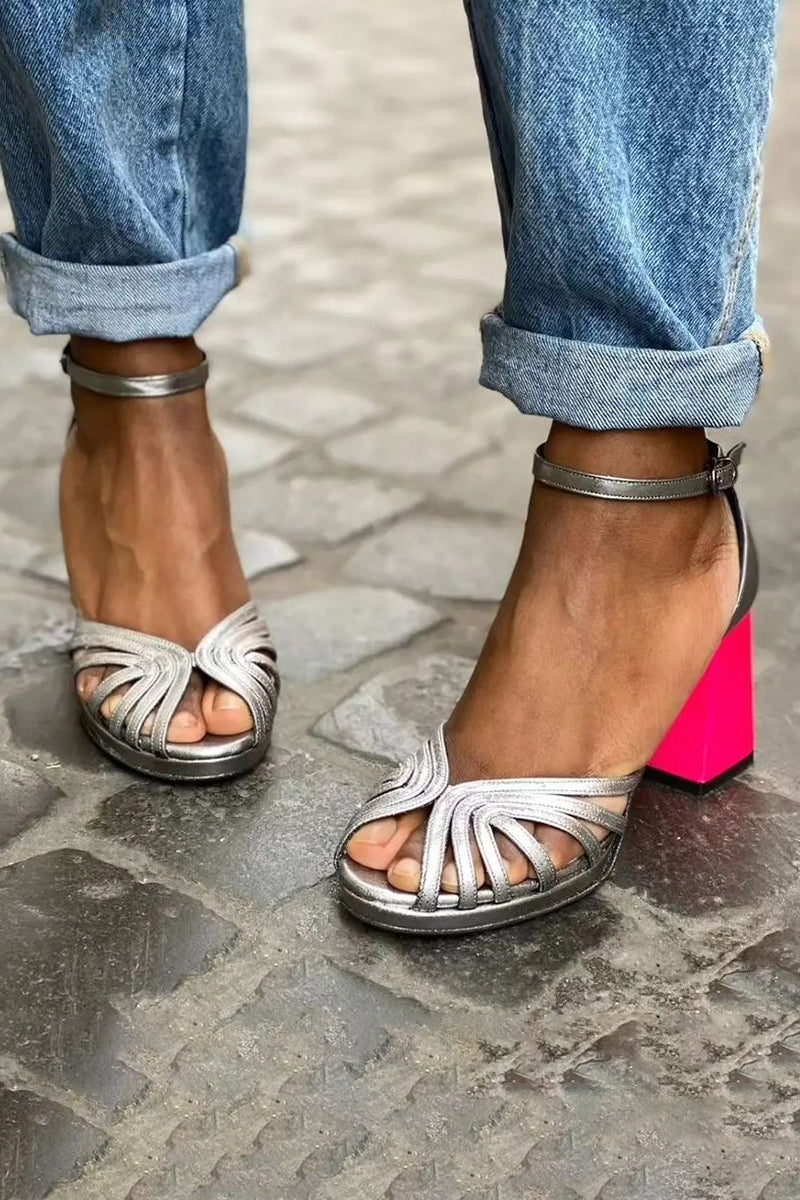 Naelle™ | Sandalias brillantes con tacón grueso y elegante hebilla