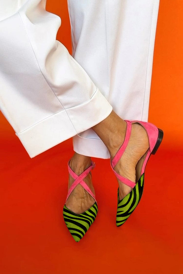 Linali™ | Sandalias planas con estampado cebra y tiras cruzadas al tobillo
